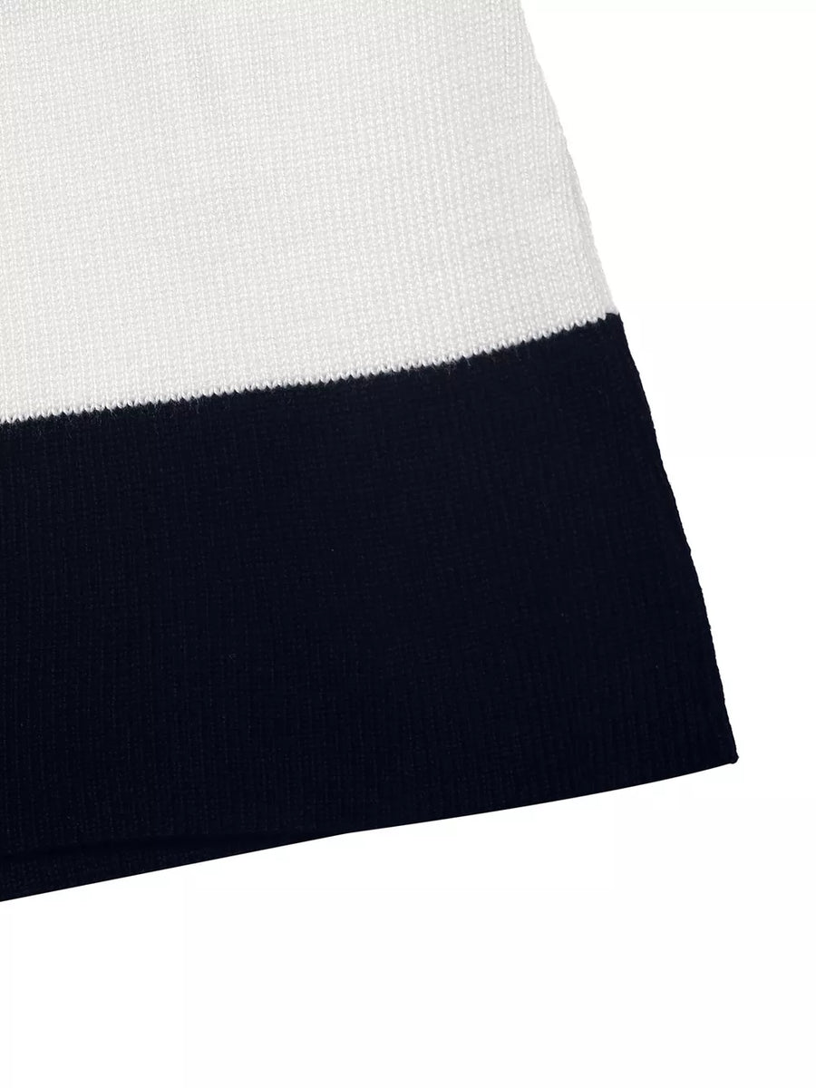 cardigan in black with buttoned and hip-length