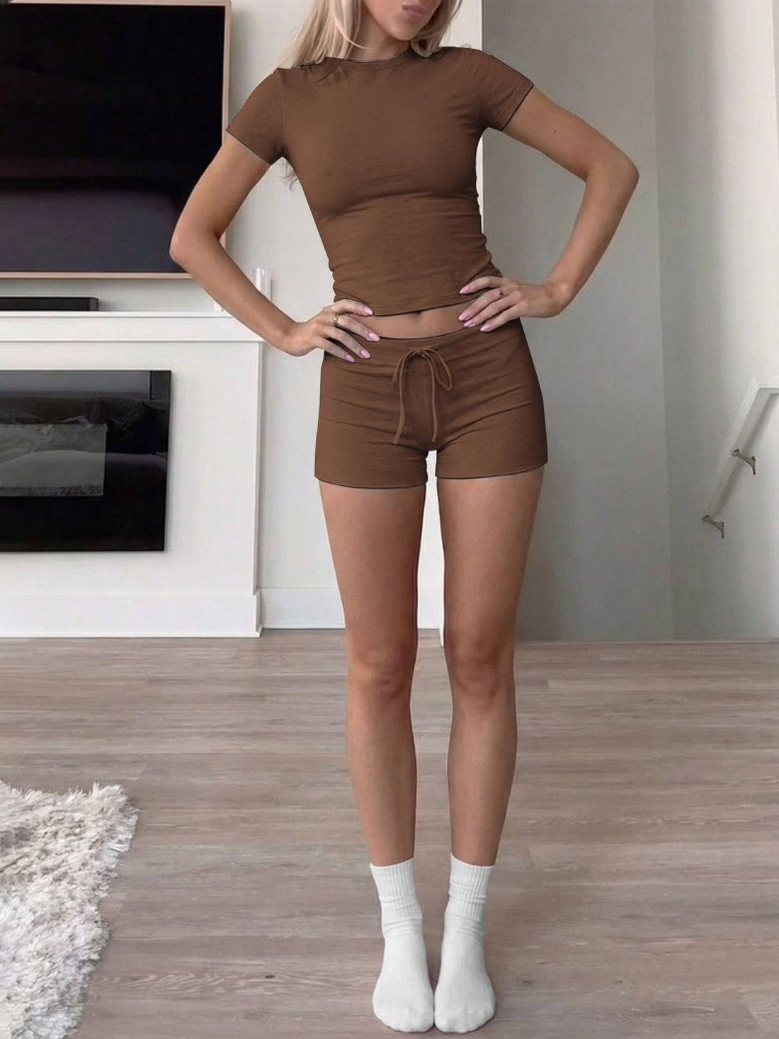 lounge set in brown featuring ribbed and fitted fit