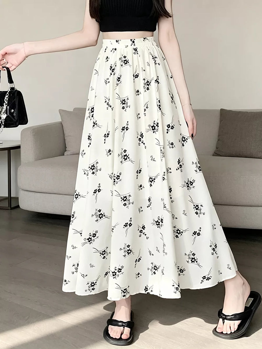 A-line skirt in black with ditsy floral and elastic waist
