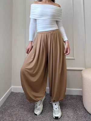 Drawstring Elastic-Waist High-Waisted Wide-Leg Pants in Red with pleated front