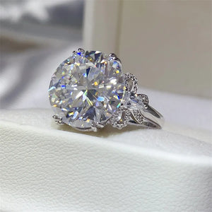 Platinum-Plated,925 sterling silver,Moissanite Carat weight: 10 Care instruction ring in White with fitted silhouette