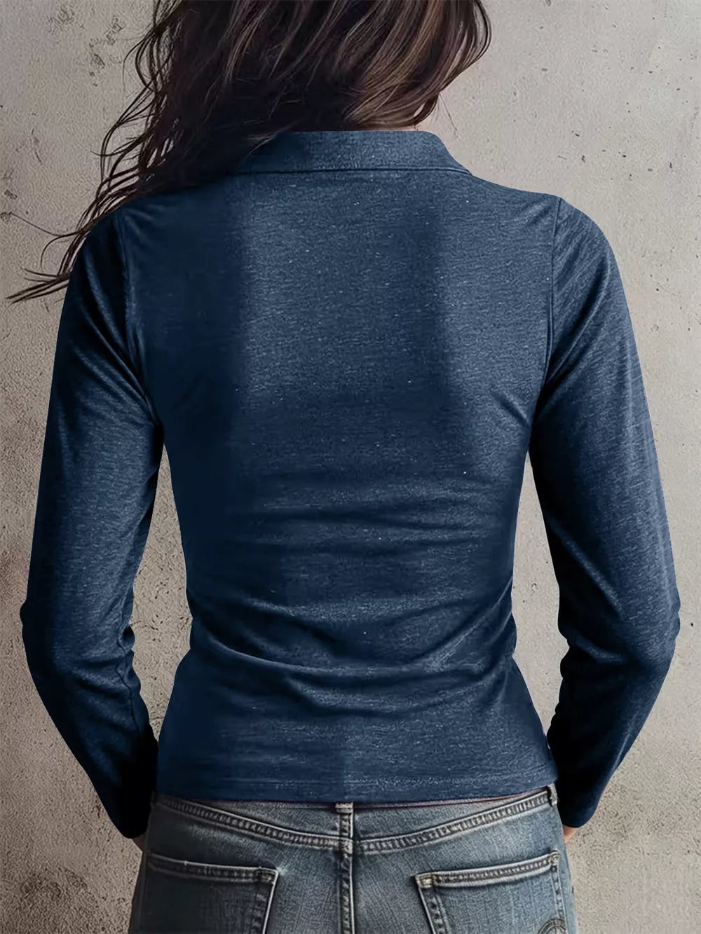 t-shirt in Black