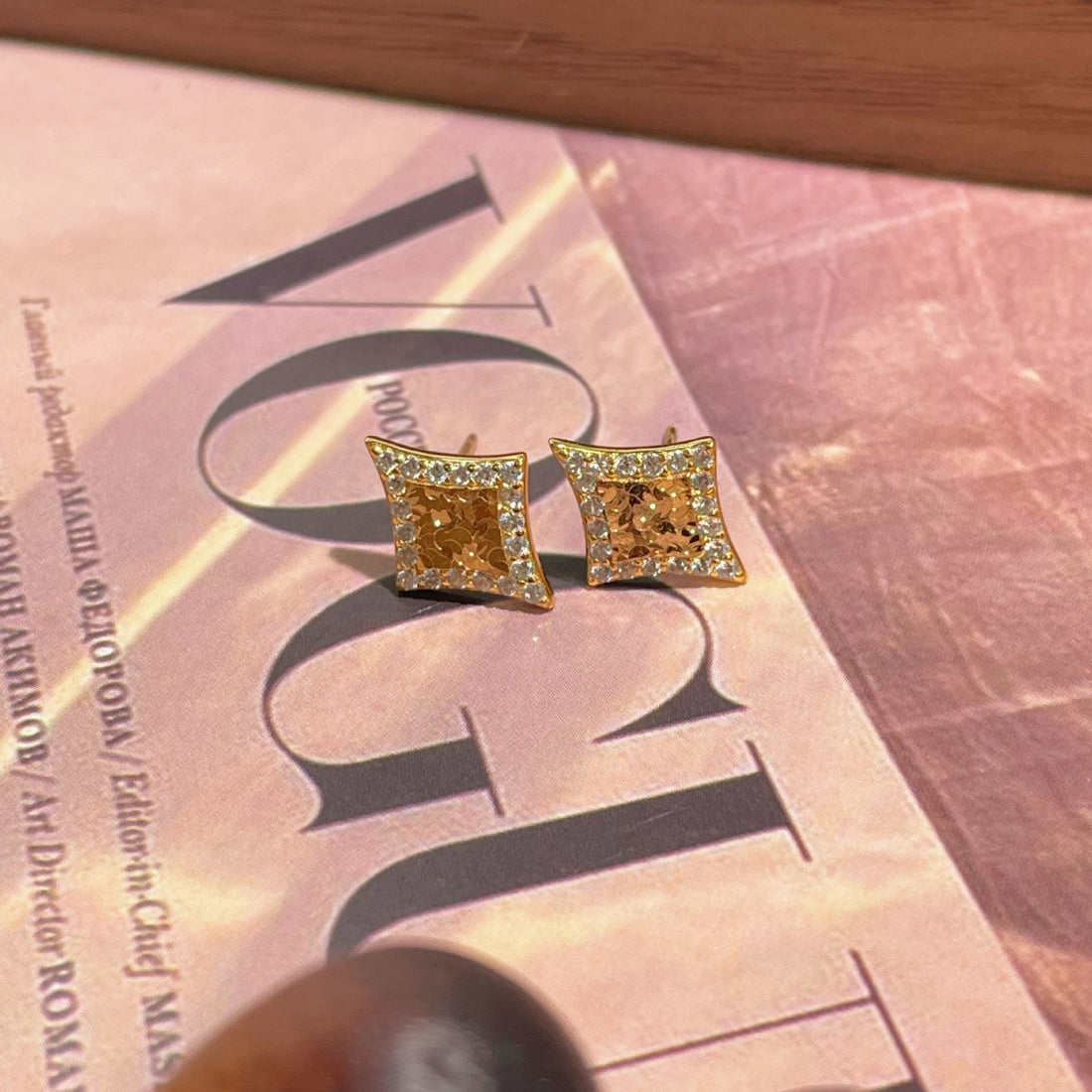 18K Gold-Plated,925 sterling silver Care instructions: Avoid wearing during exer earrings in Gold with regular silhouette