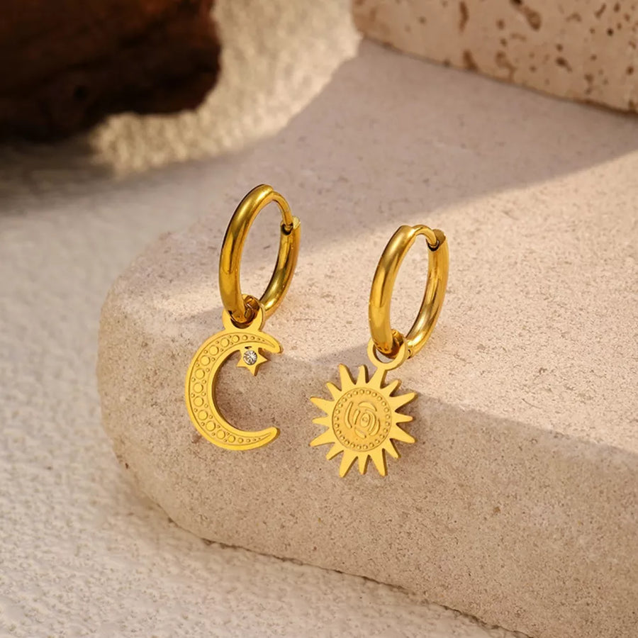 Gold earrings with short and hoop