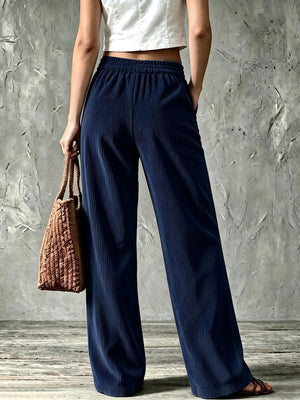 wide-leg pants in White with pocketed and full-length