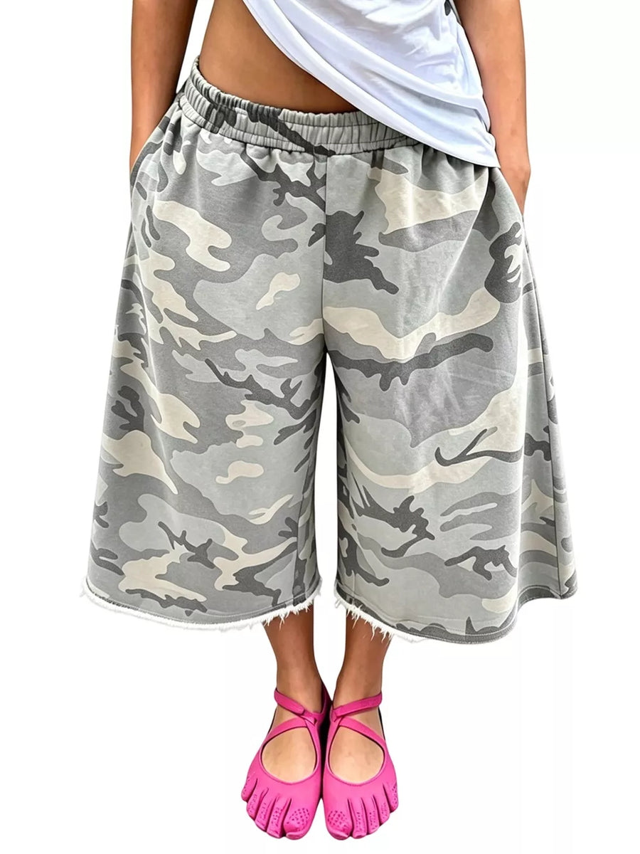 Wide-leg Cropped Sweatpants With Pockets in Green, view 11
