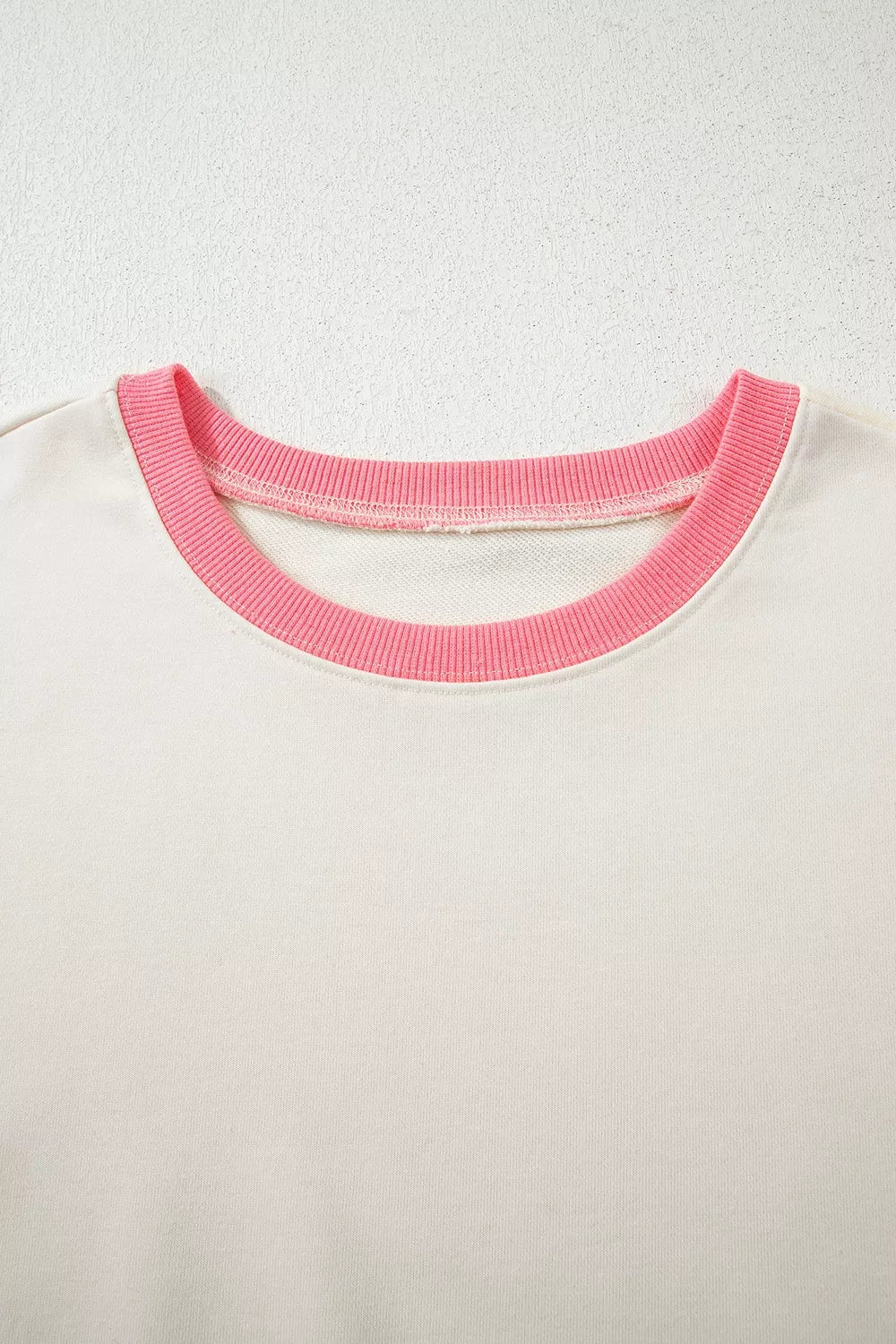 athleisure sweatshirt in hot pink with crew neck