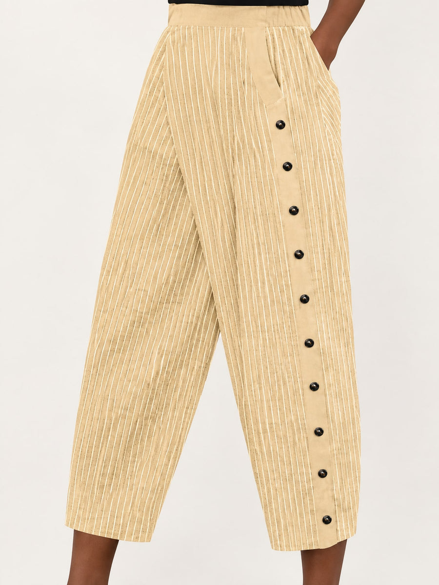 wide-leg pants in Blue with decorative button and full-length
