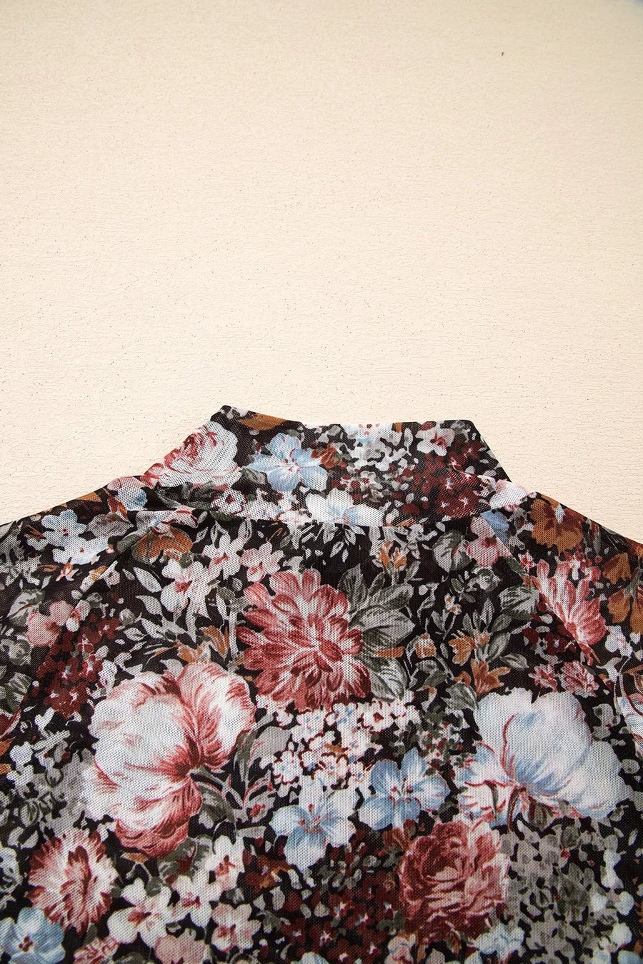 blouse featuring floral in Floral with 95% polyester, 5% elastane Care instructions: Machine wash cold texture
