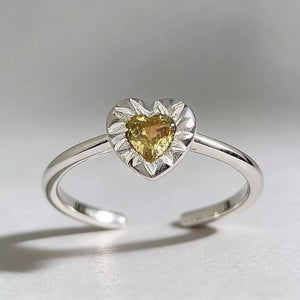 ring in yellow with heart-shaped and heart-shaped stone
