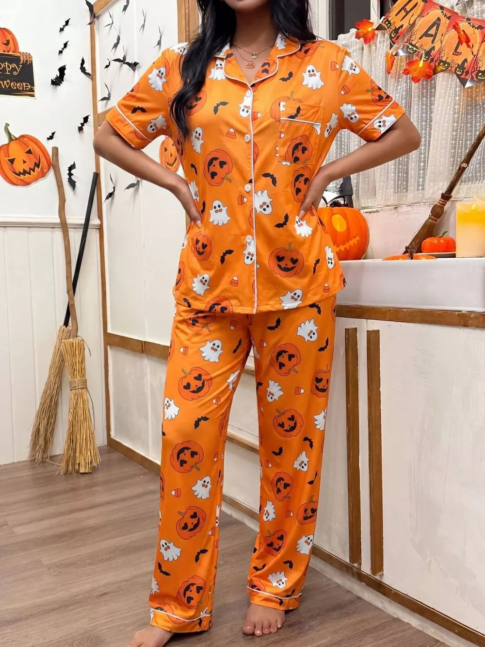 pajama set in White with pumpkin print and two-piece