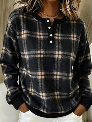 Ivory sweatshirt with half-button and plaid