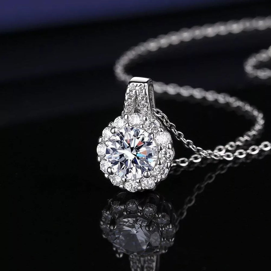 925 sterling silver,Moissanite Carat weight: 2ct Care instructions: Avoid wearin necklace in Silver with N/A silhouette
