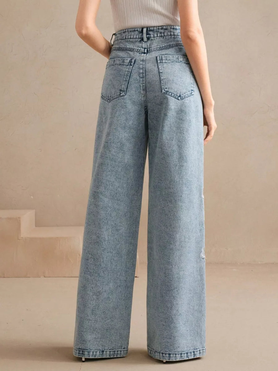 95%cotton, 5%spandex Care instructions: Machine wash cold wide-leg jeans in light blue with wide-leg silhouette