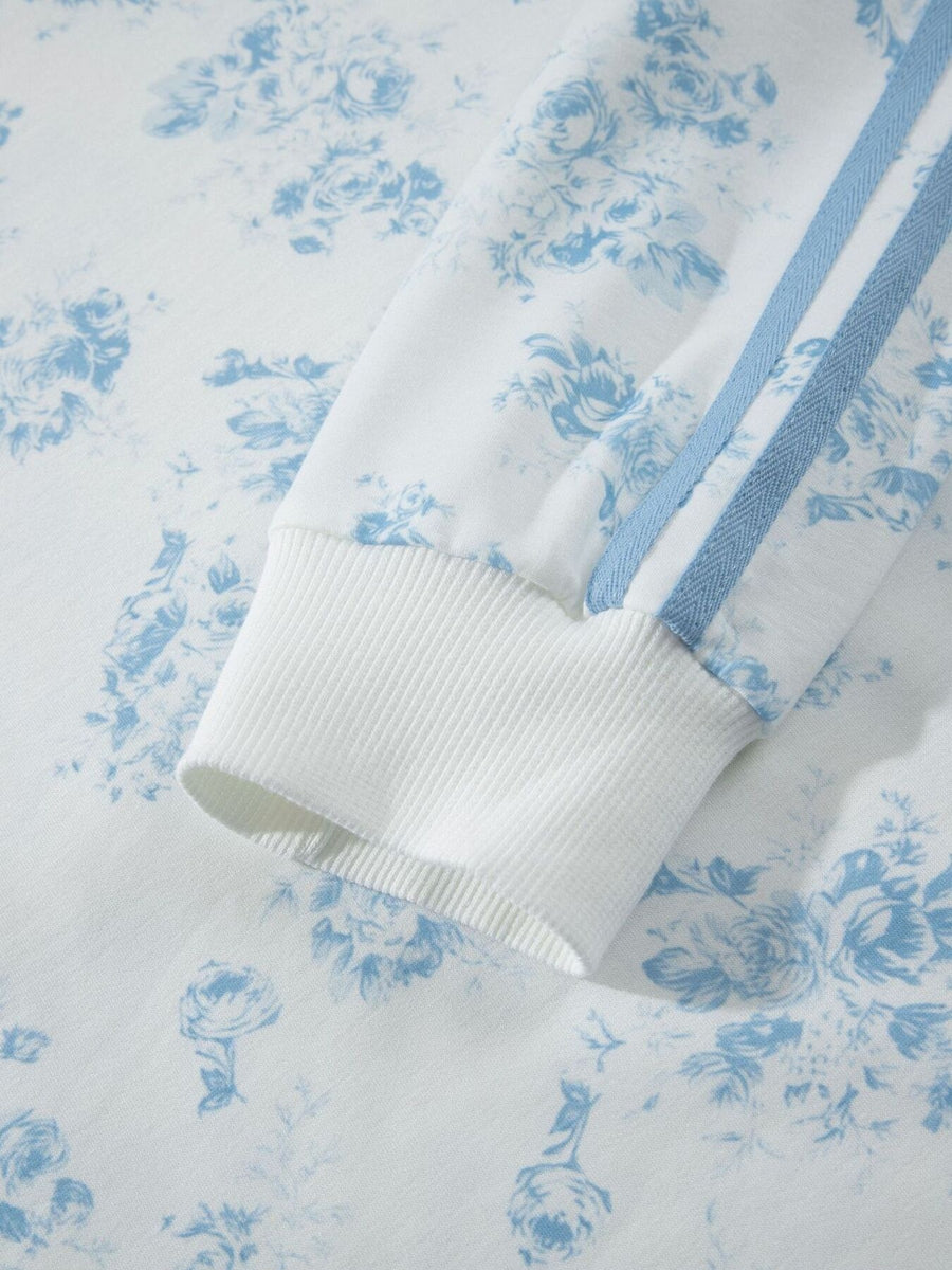 lounge set featuring floral in Light Blue with 95% polyester, 5% elastane Care instructions: Machine wash cold texture