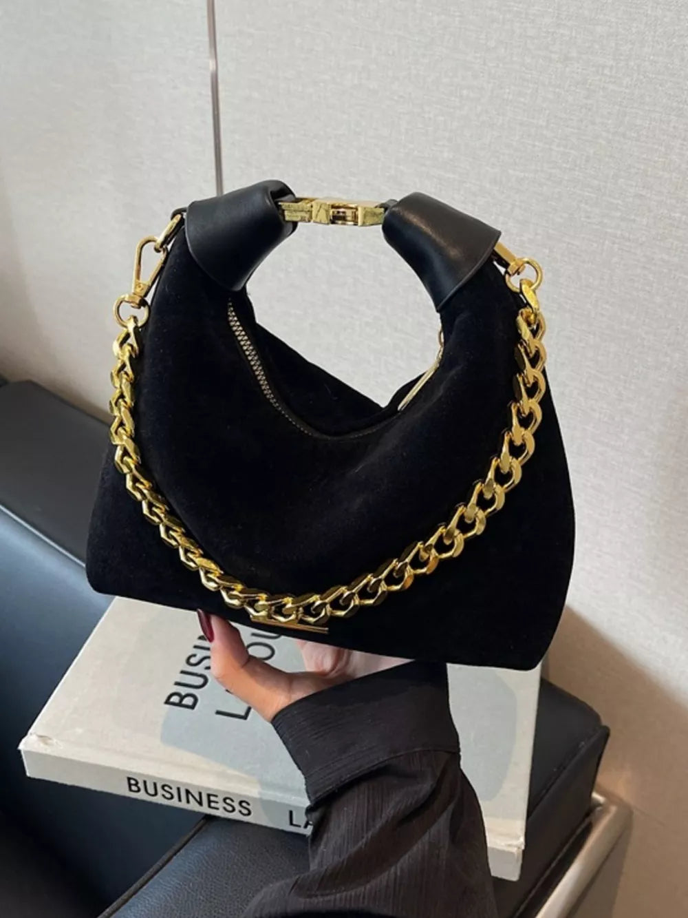 Chain Detail Crossbody Bag option 7