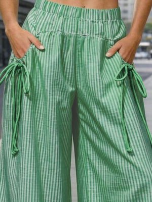 Red wide-leg pants with ankle-length and elastic