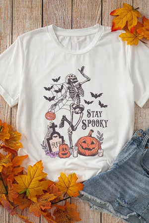 t-shirt in White with graphic-print and oversized