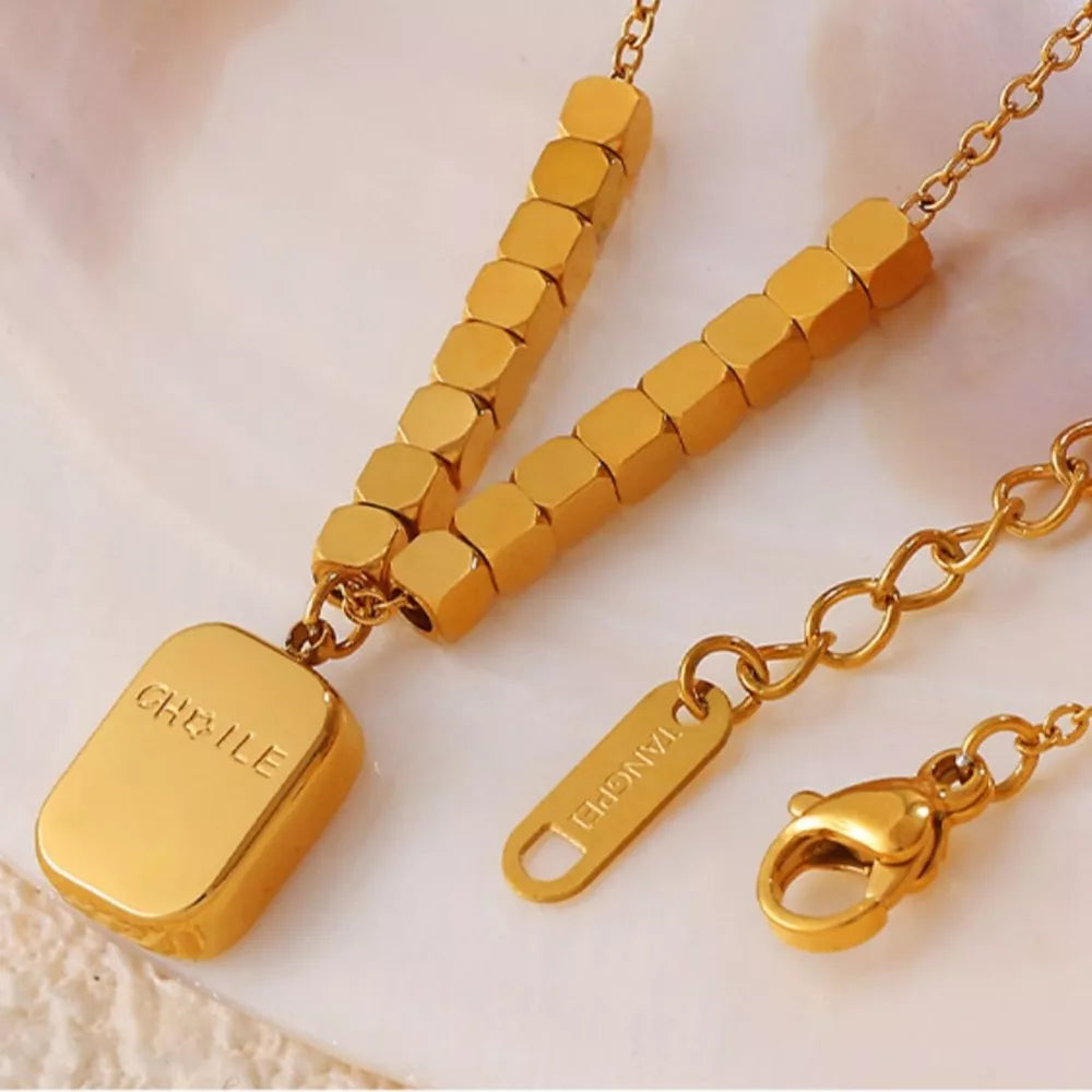 necklace in Green with 18K gold-plated and short to medium length