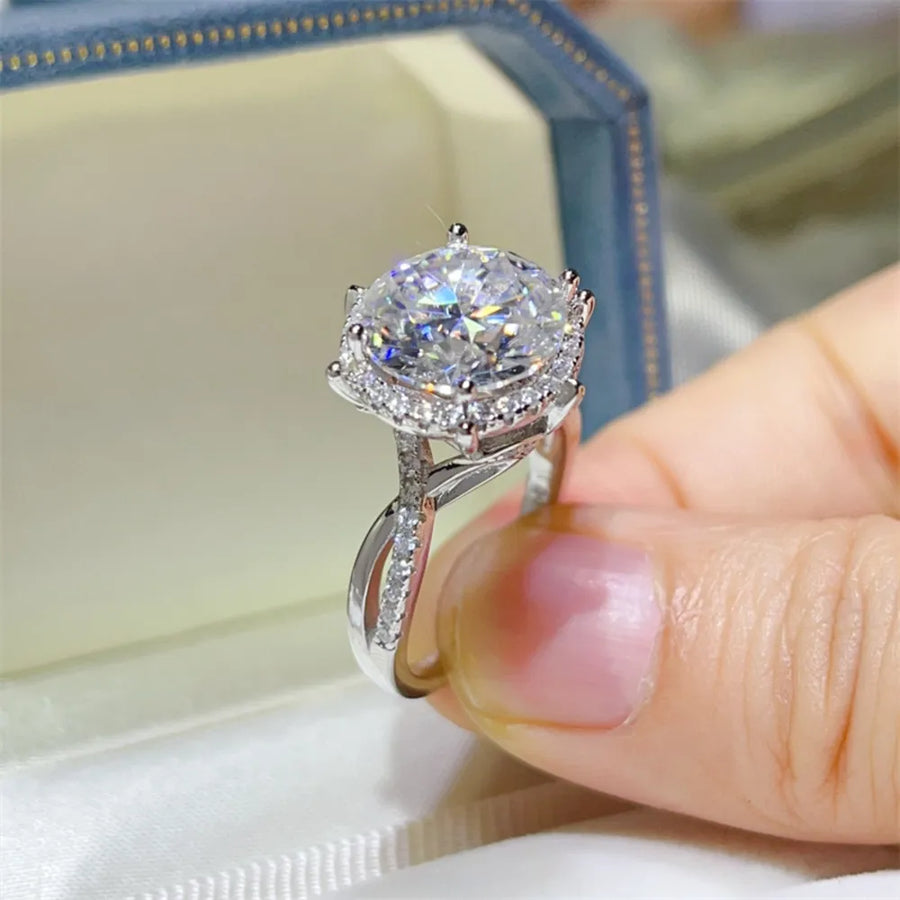 Platinum-Plated,925 sterling silver,Moissanite,Zircon (accent stones),925 Carat ring in clear with round silhouette