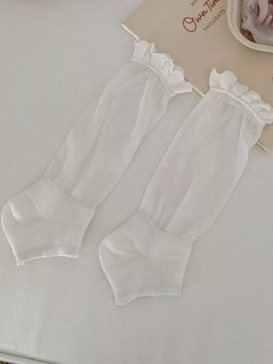 socks in white