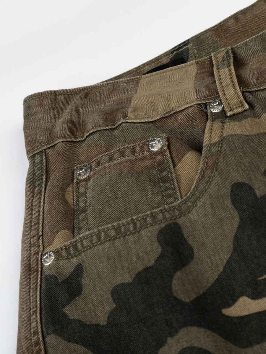 cargo pants in olive with pocketed and full-length