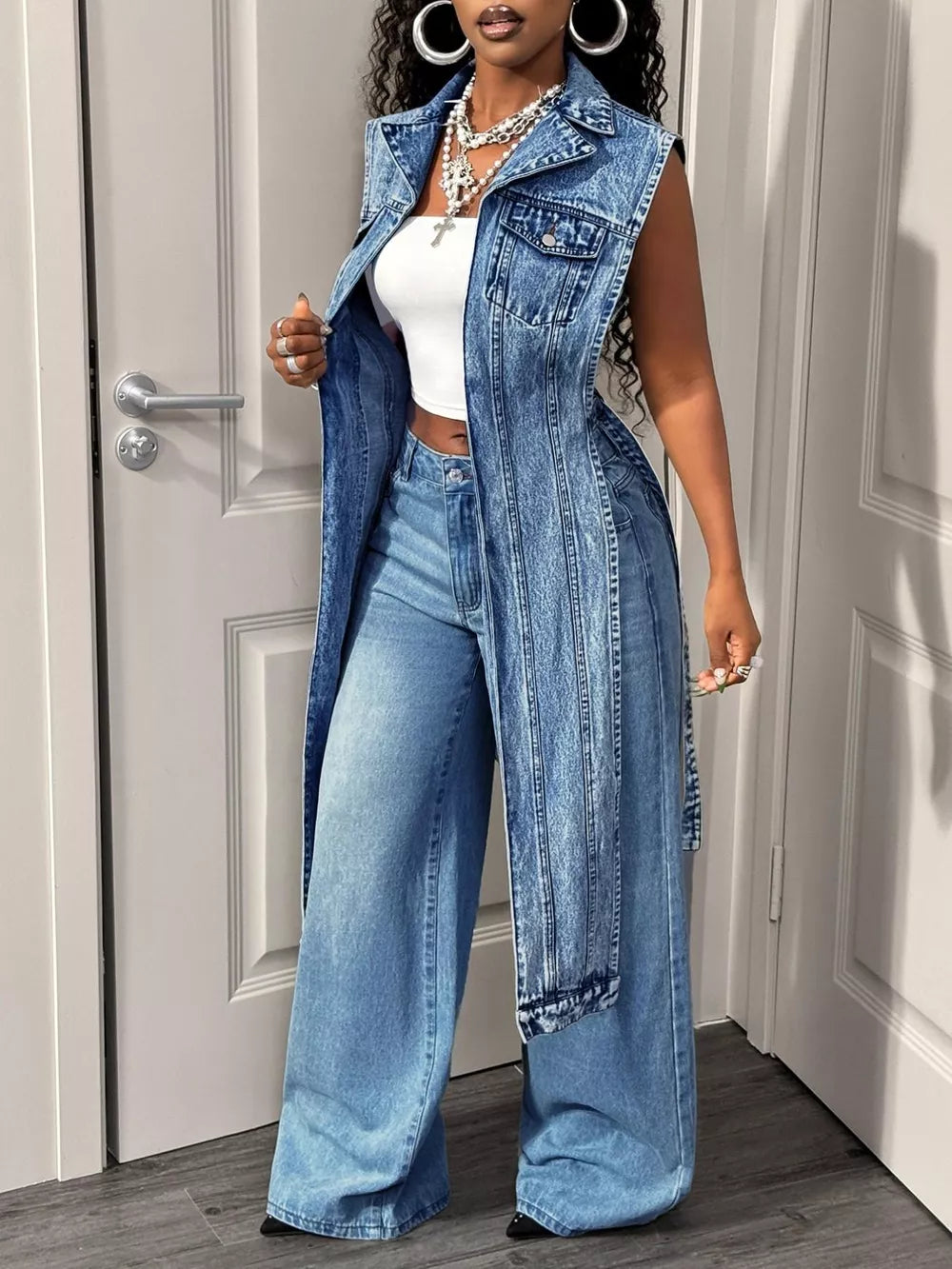 Blue straight vest with collared
