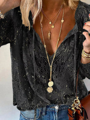 Black blouse with hip-length and pullover