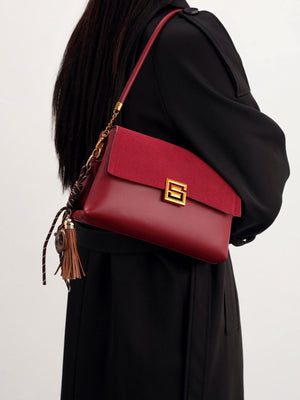 crossbody bag in Wine Red