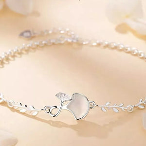 Silver bracelet with wrist-length and clasp