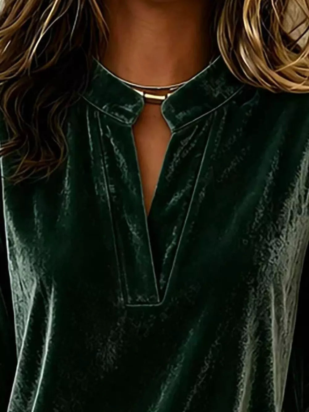 classic blouse in Navy with collared