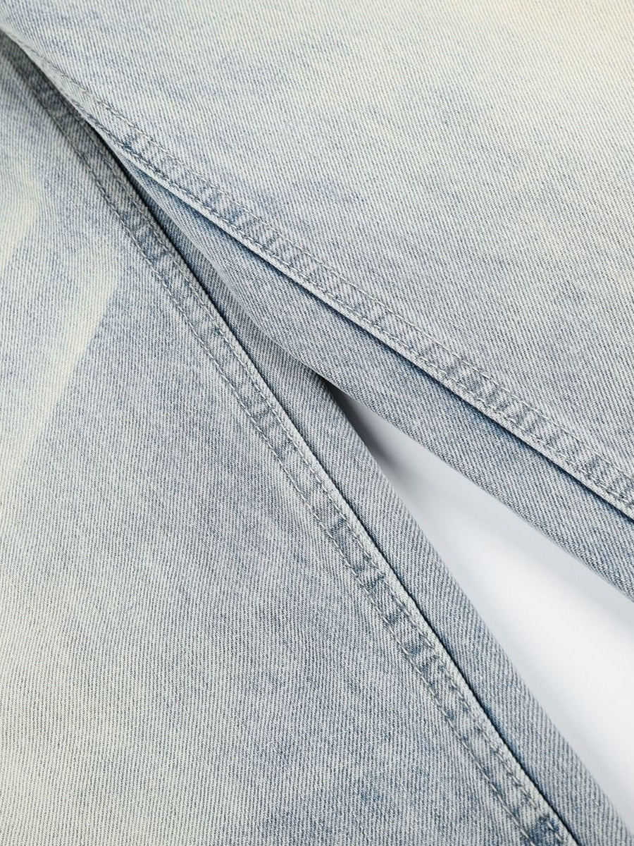 wide-leg jeans in light blue