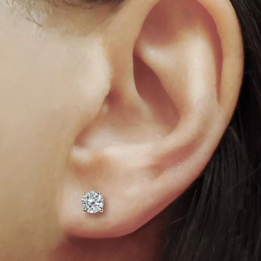 1 Carat 925 Gold-plated Moissanite Earrings in clear with moissanite stone