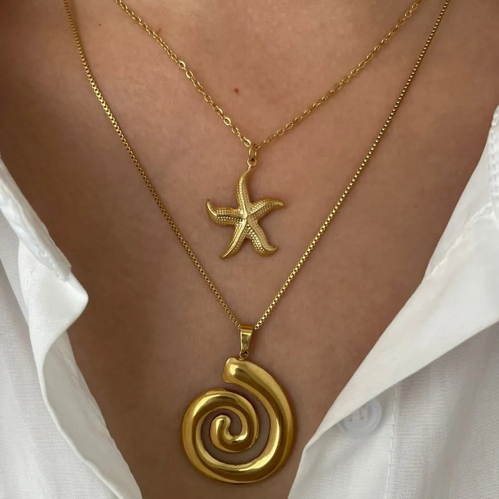 necklace in gold featuring layered and straight fit