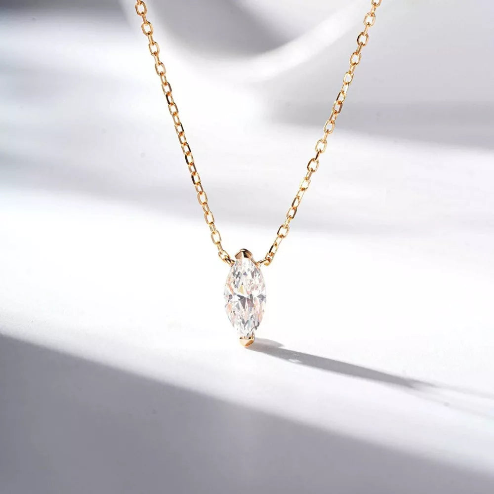 18K Gold-Plated, 925 sterling silver, Zircon Care instructions: Avoid wearing du necklace in clear with delicate silhouette