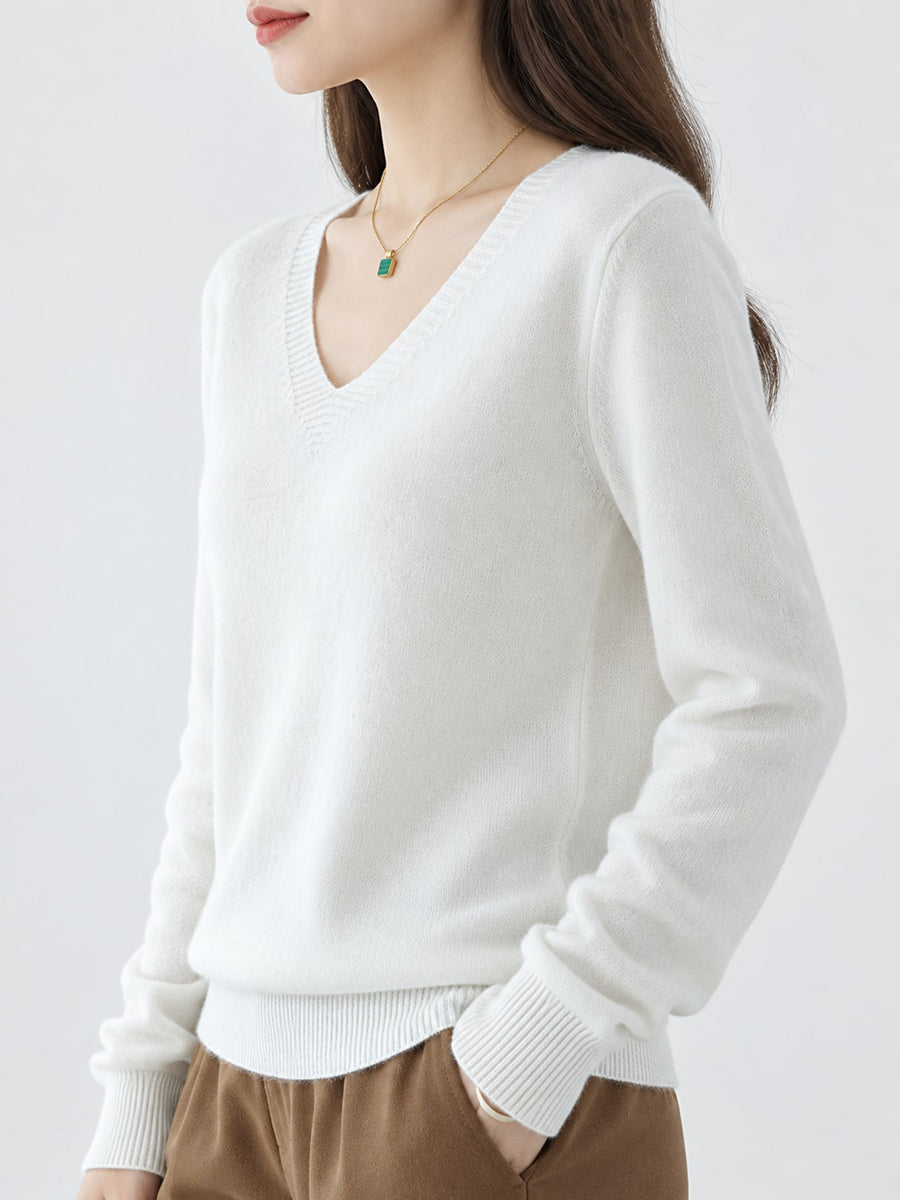 Nylon and viscose blend v-neck sweater in White with relaxed silhouette