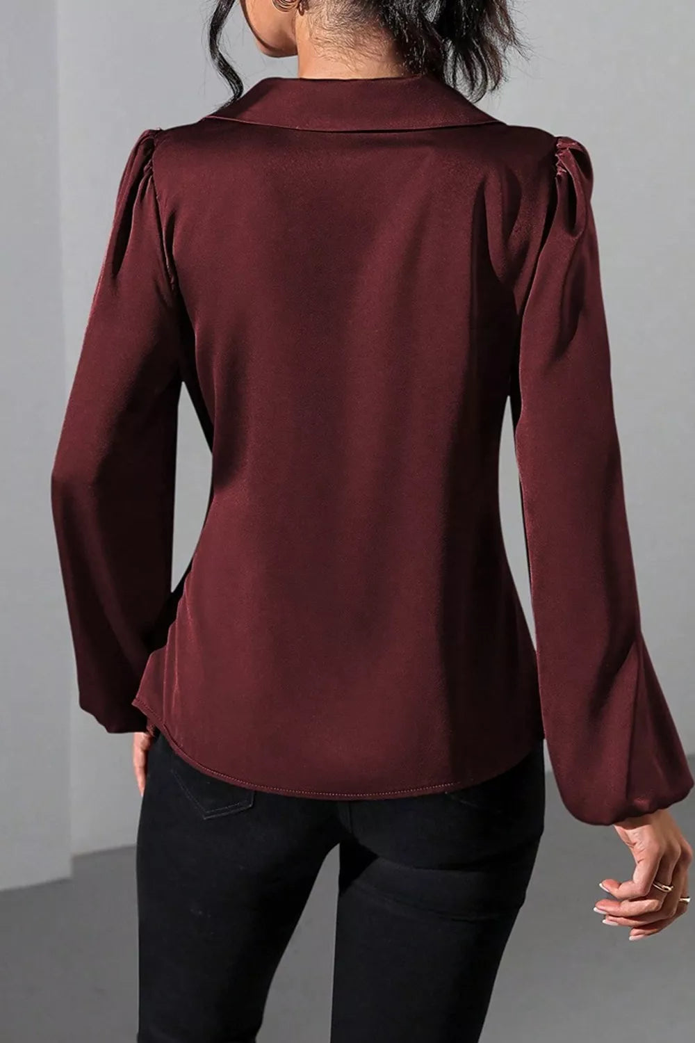 blouse in Brown with tied waist and hip-length
