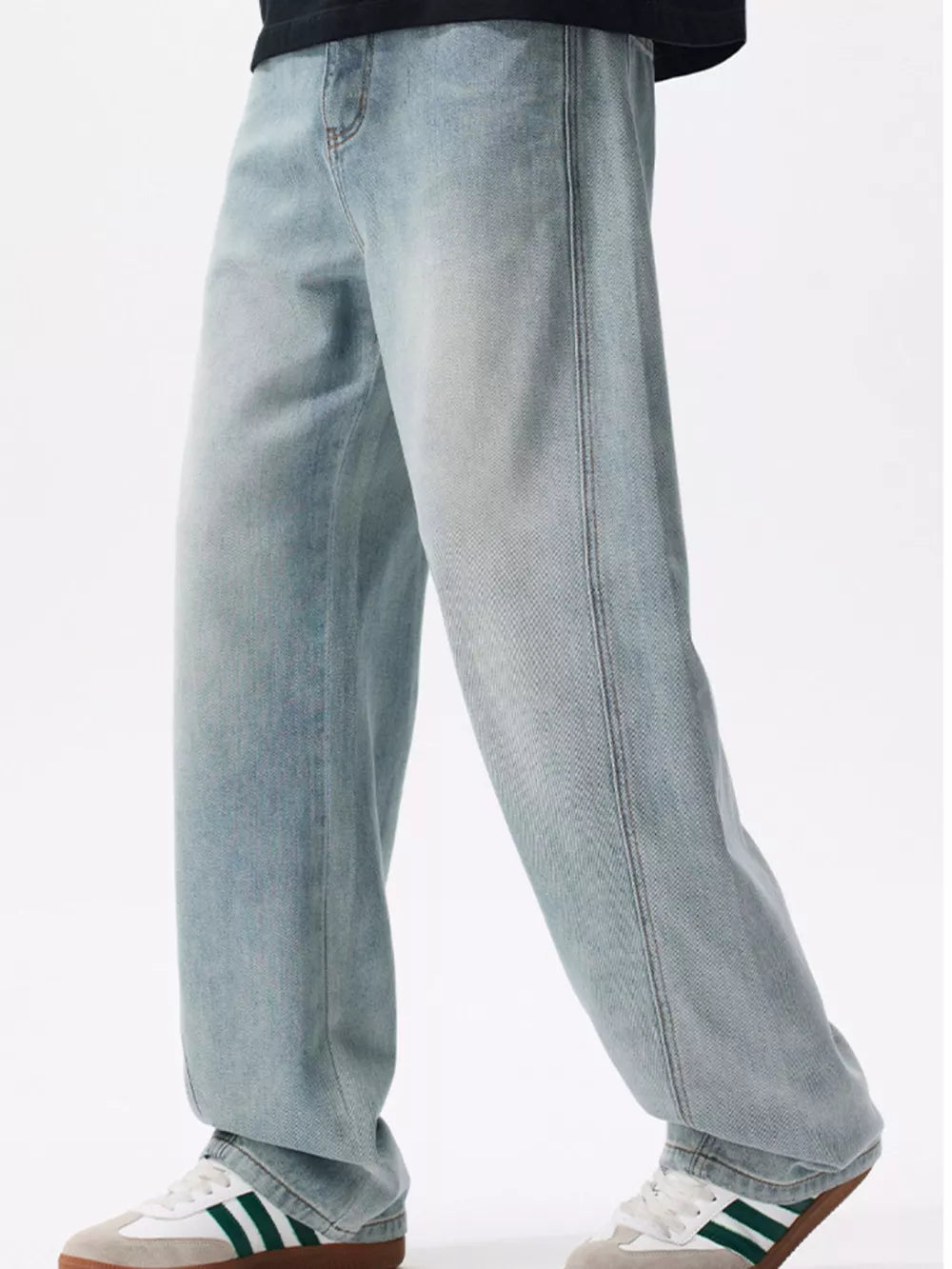Men's Loose Fit Blue Jeans in Blue
