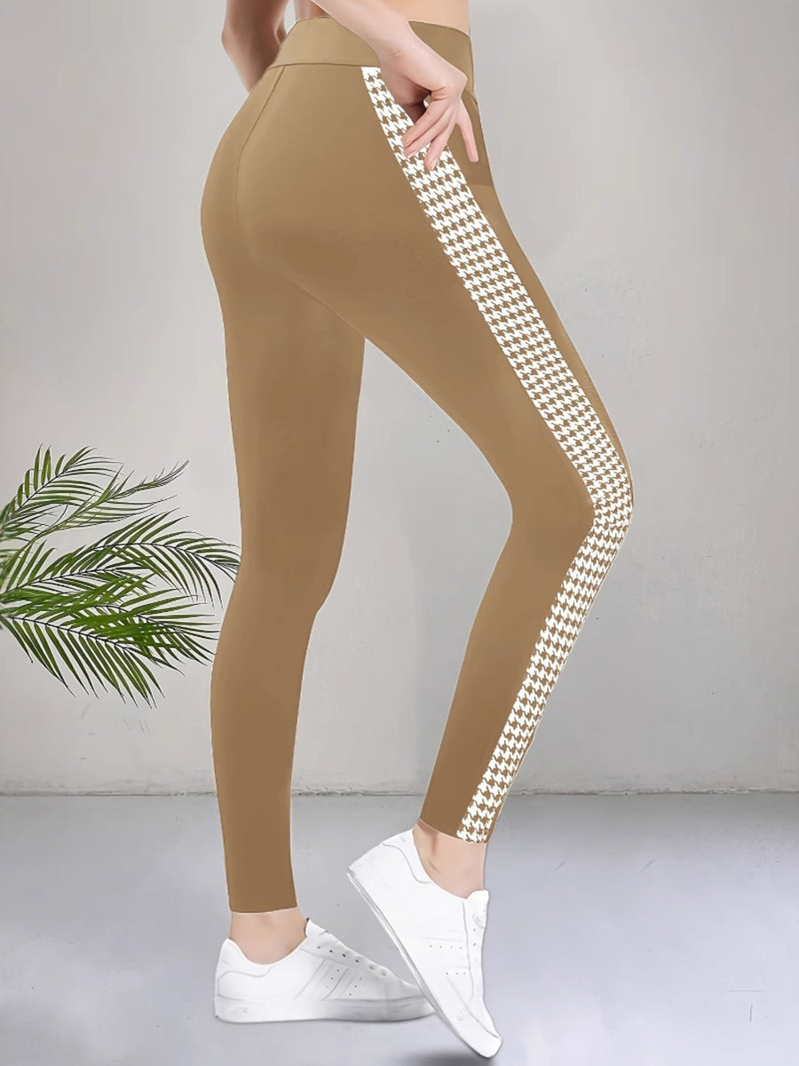 leggings in Red with high-waisted and full-length