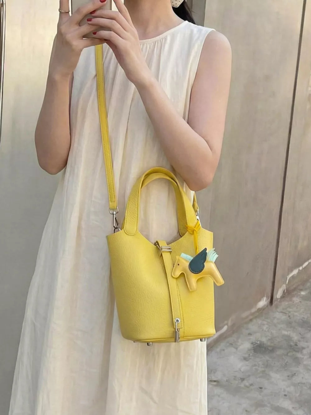 Adjustable Strap Bucket Bag in Gold
