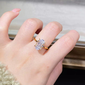 ring in gold featuring zircon stone and fitted fit