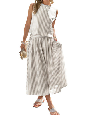 Buttoned two-piece set with pockets in grey and white stripes, featuring a sleeveless top and wide-leg pants.