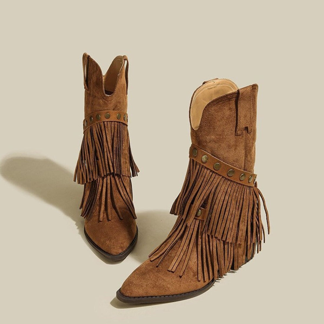 Khaki boots with ankle-length and pull-on