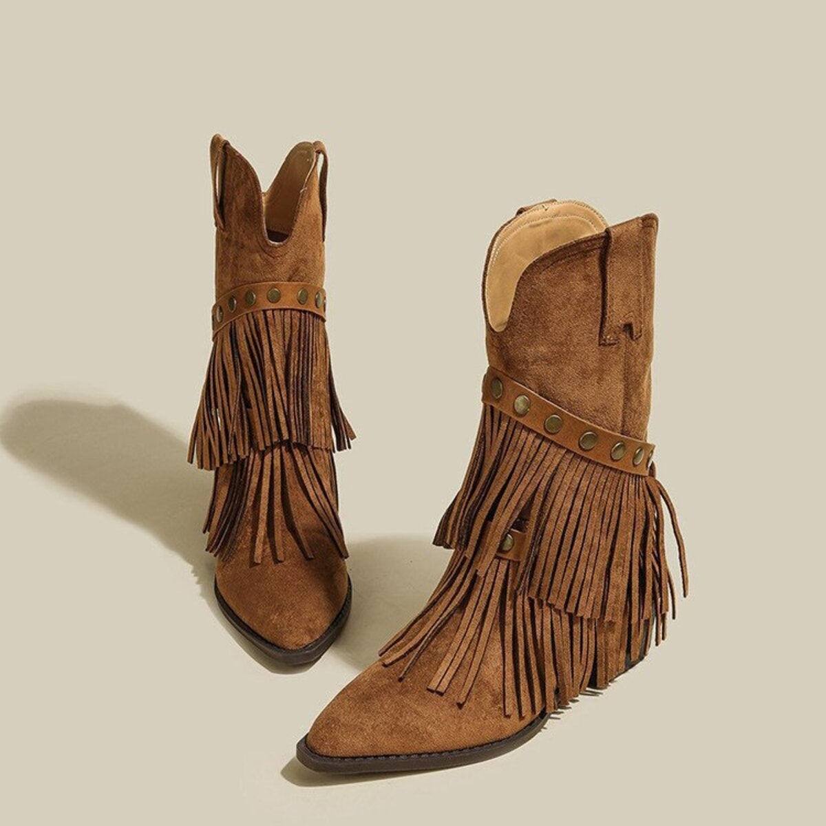 Khaki boots with ankle-length and pull-on
