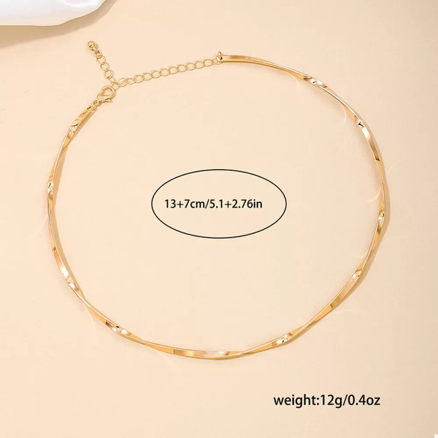 18k Gold-plated Minimalist Necklace in gold with gold-plated