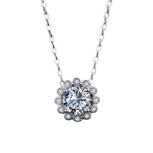 necklace in Silver with floral and flower pendant