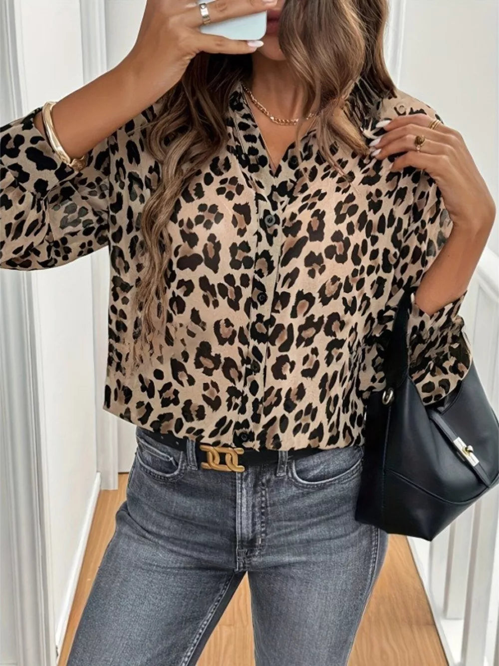 Leopard button-down shirt with hip-length and button-front