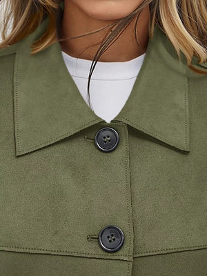 jacket in Black with collared and long sleeve