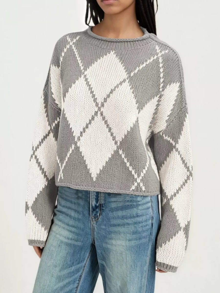 pink relaxed pullover sweater with crew neck