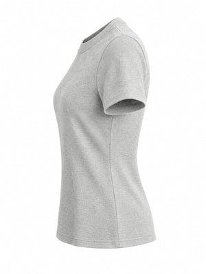 White t-shirt with waist-length and pullover